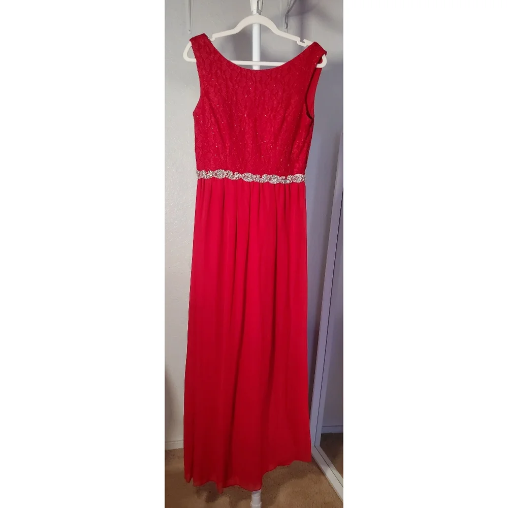 Red Dress - Picture 1 of 3
